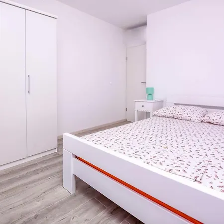 House Neda * Ražanj